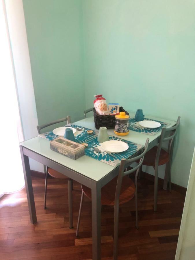 Colorful Apt In Apartment *