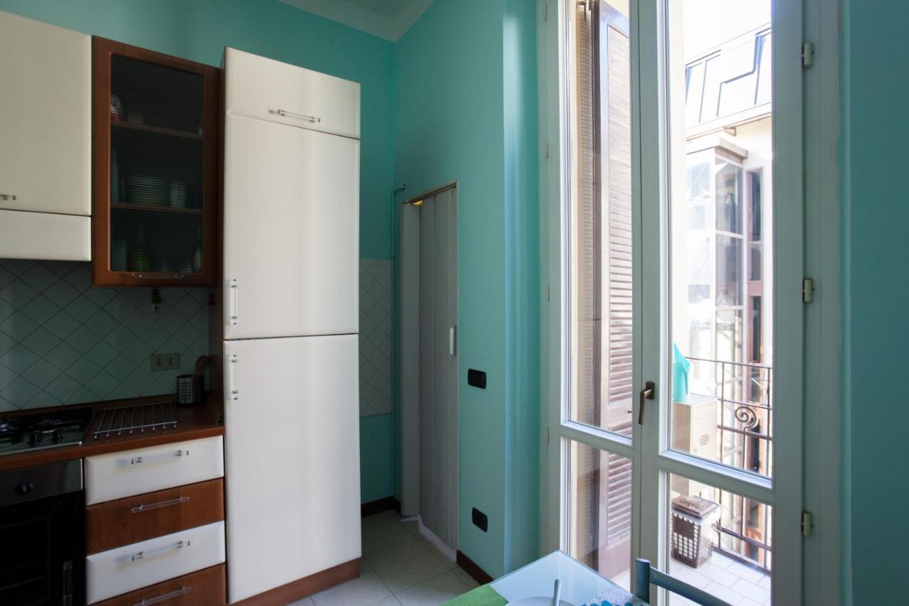 Apartment Colorful Apt In *