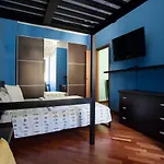 Colorful Apt In Milano